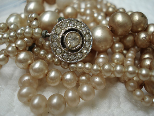 Pearls Vintage 73